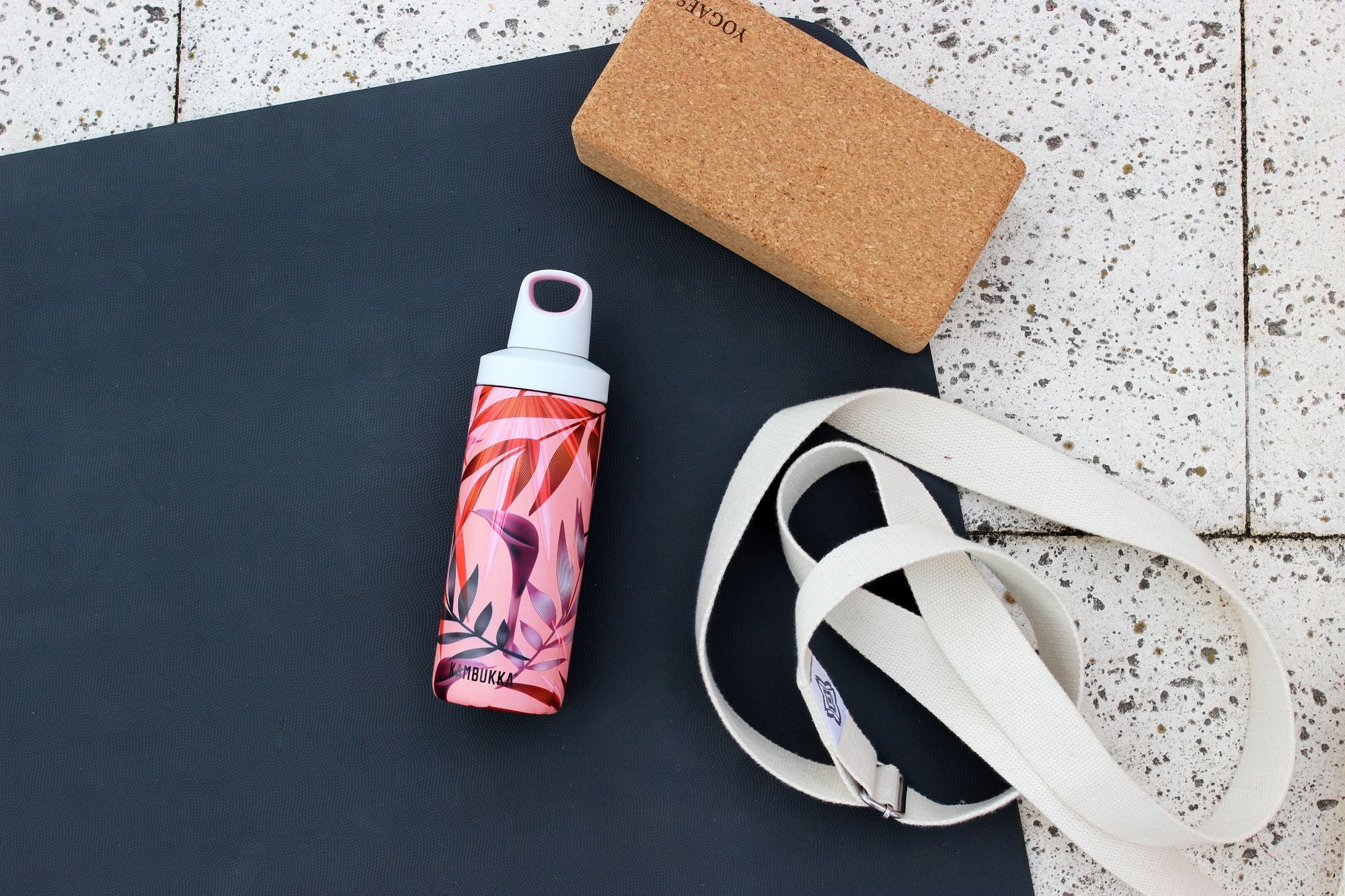 Kambukka Reno Insulated Bottle 500ml Trumpet Flower image 2